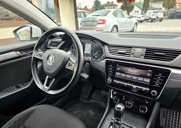 Skoda Superb cena 59500 przebieg: 149722, rok produkcji 2018 z Choszczno małe 137